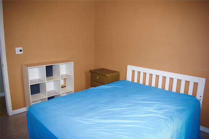 2nd bedroom differnent angle
