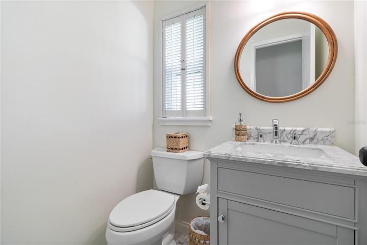 1/2 Bath