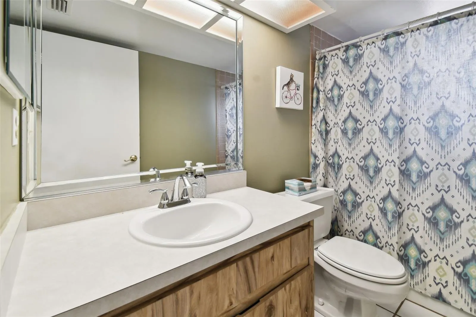 Clearwater, Florida 33761, 2 Bedrooms Bedrooms, 0 ,2 BathroomsBathrooms,Residential,For Sale,ESTANCIA,0,T3462511