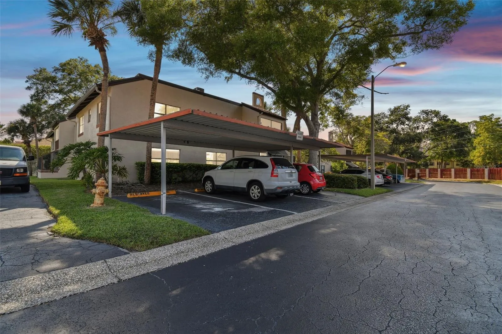Clearwater, Florida 33761, 2 Bedrooms Bedrooms, 0 ,2 BathroomsBathrooms,Residential,For Sale,ESTANCIA,0,T3462511