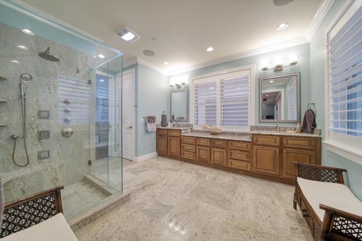 Large vanity with dual sinks