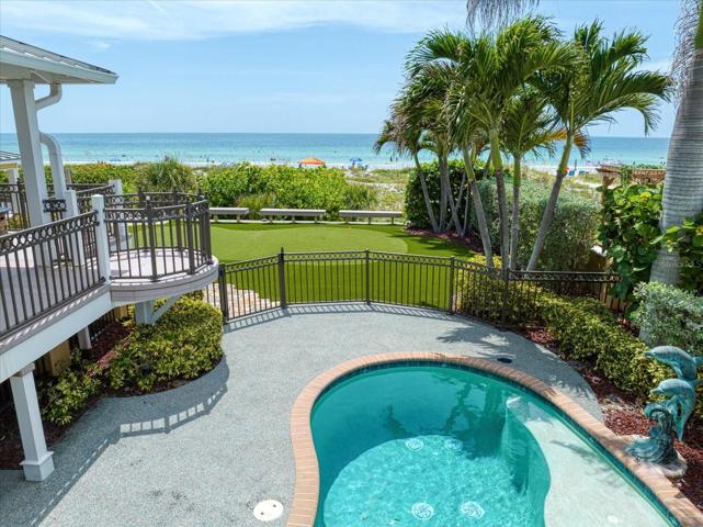 Cooled by gentle Gulf breezes, the outdoor area is FUN!