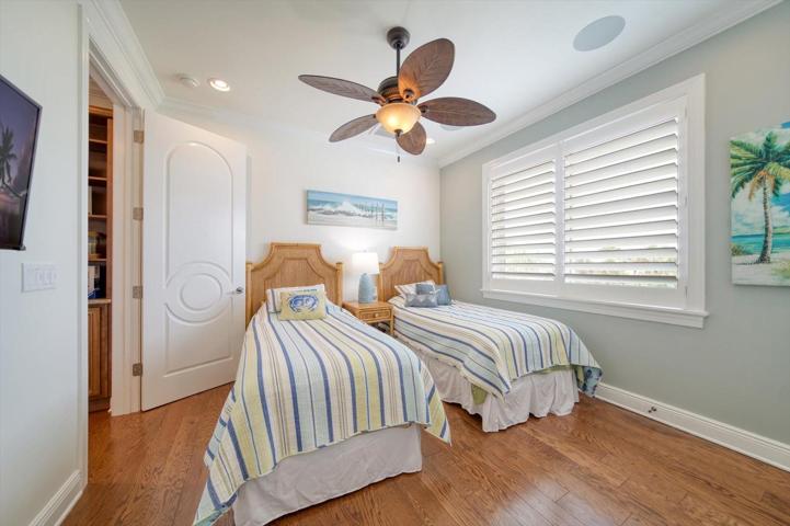 Additional guest bedroom.