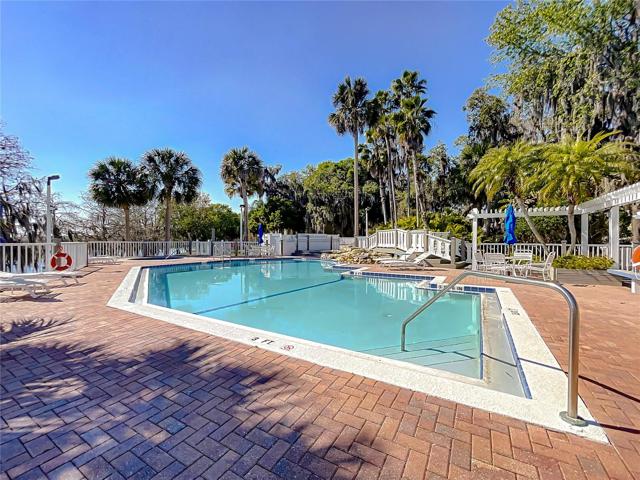 community pool & spa