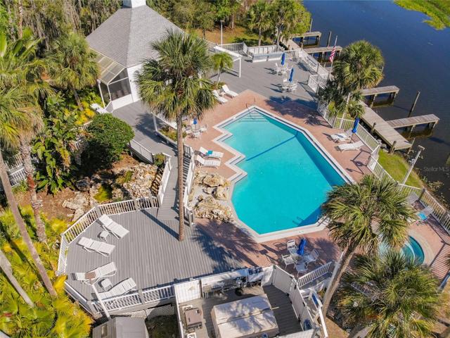 River Oaks pool, spa & club house
