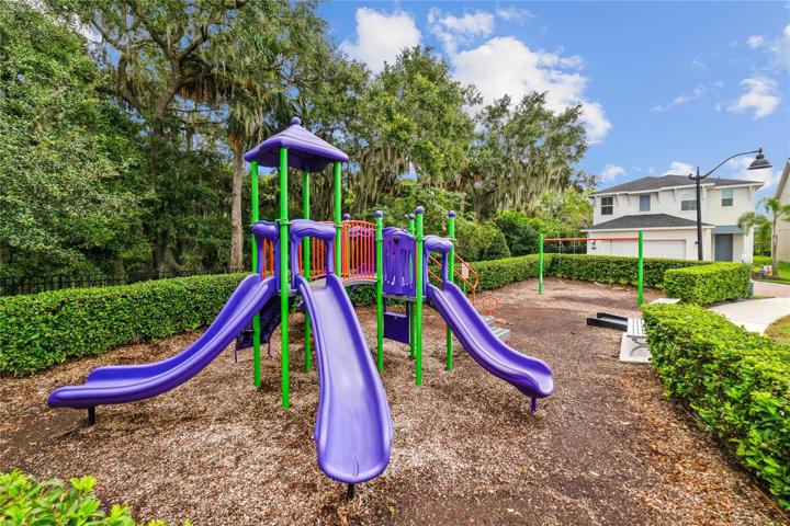 Parkview Place is a beautiful GATED COMMUNITY with a pool, cabana and playground for residents to enjoy!