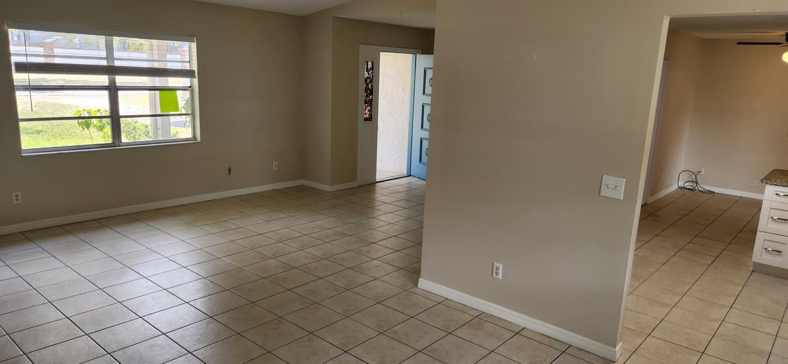 living/dining area