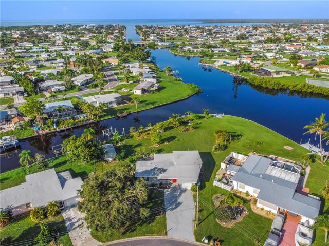 direct access to Charlotte Harbor and Gulf Of Mexico