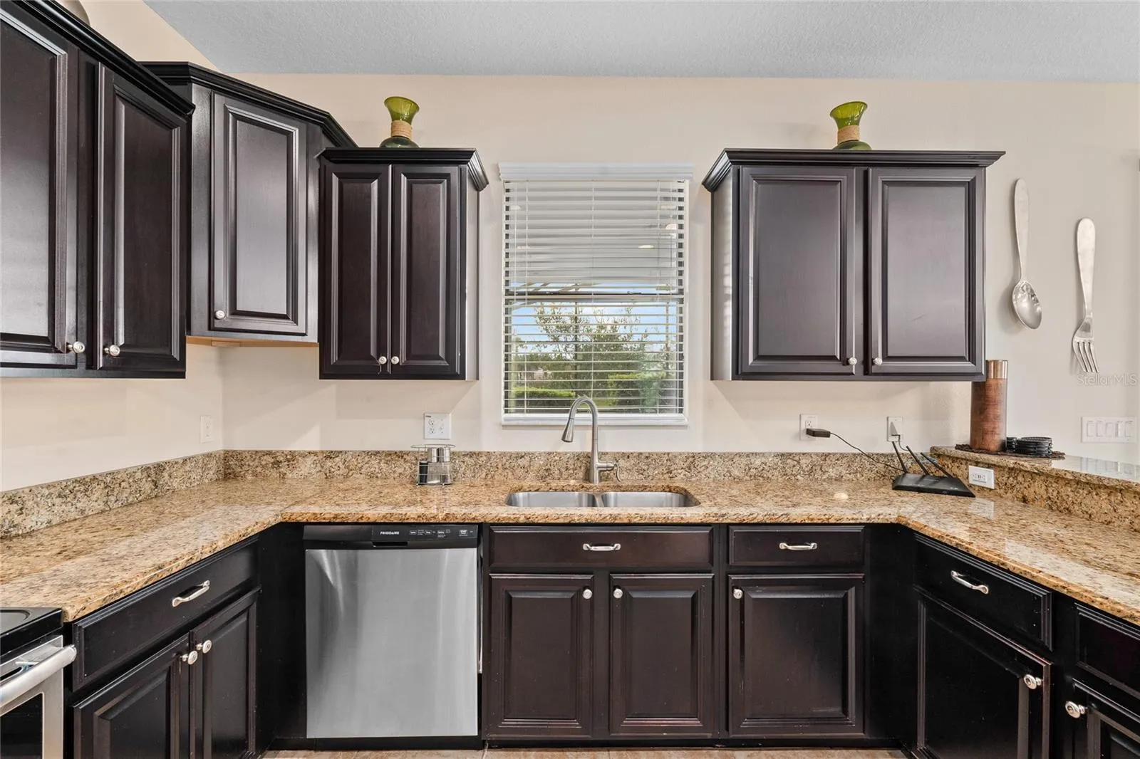 1401 Wexford Way, Davenport, Florida 33896, 6 Bedrooms Bedrooms, ,6 BathroomsBathrooms,Residential,For Sale,WEXFORD,U8208942