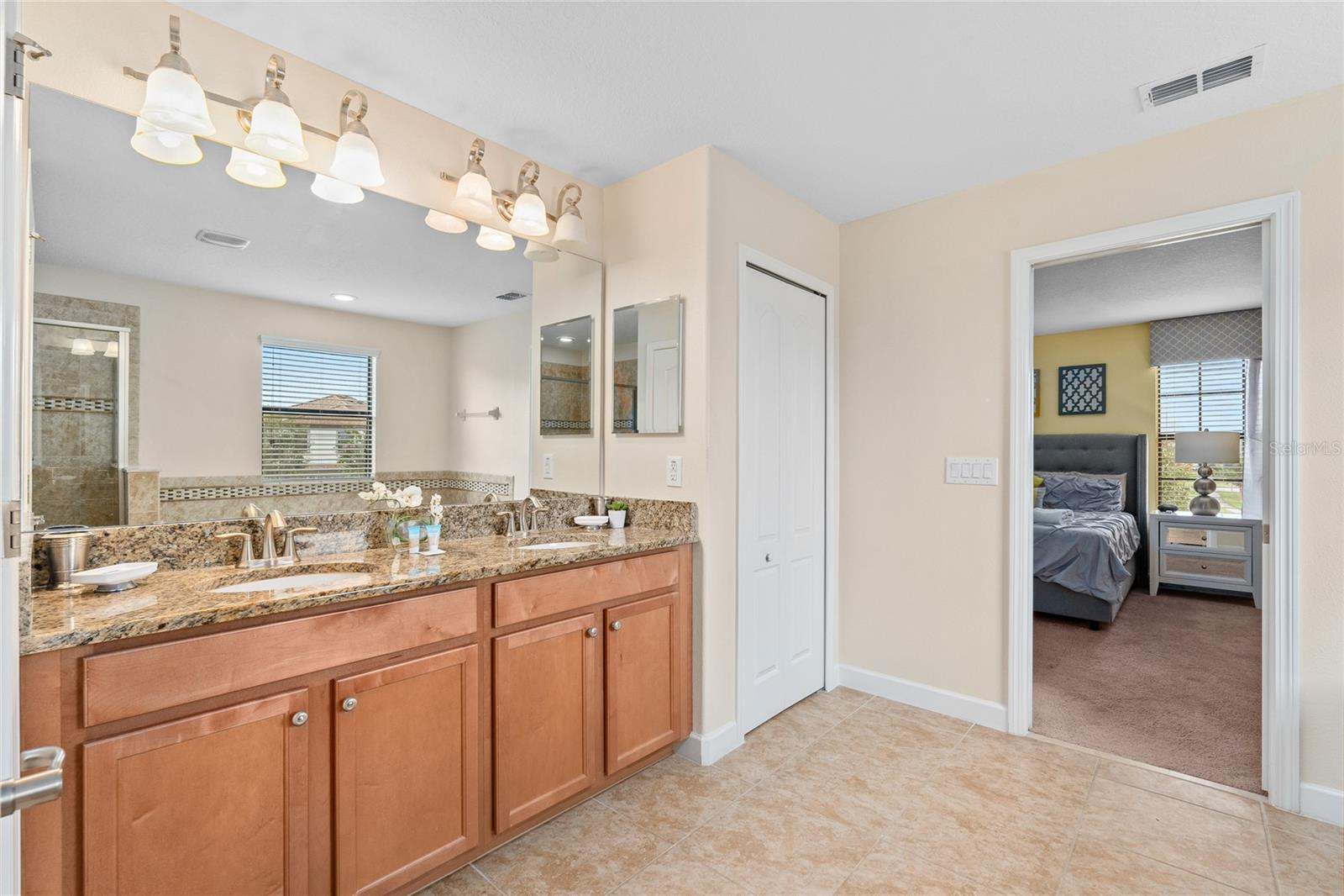 1401 Wexford Way, Davenport, Florida 33896, 6 Bedrooms Bedrooms, ,6 BathroomsBathrooms,Residential,For Sale,WEXFORD,U8208942