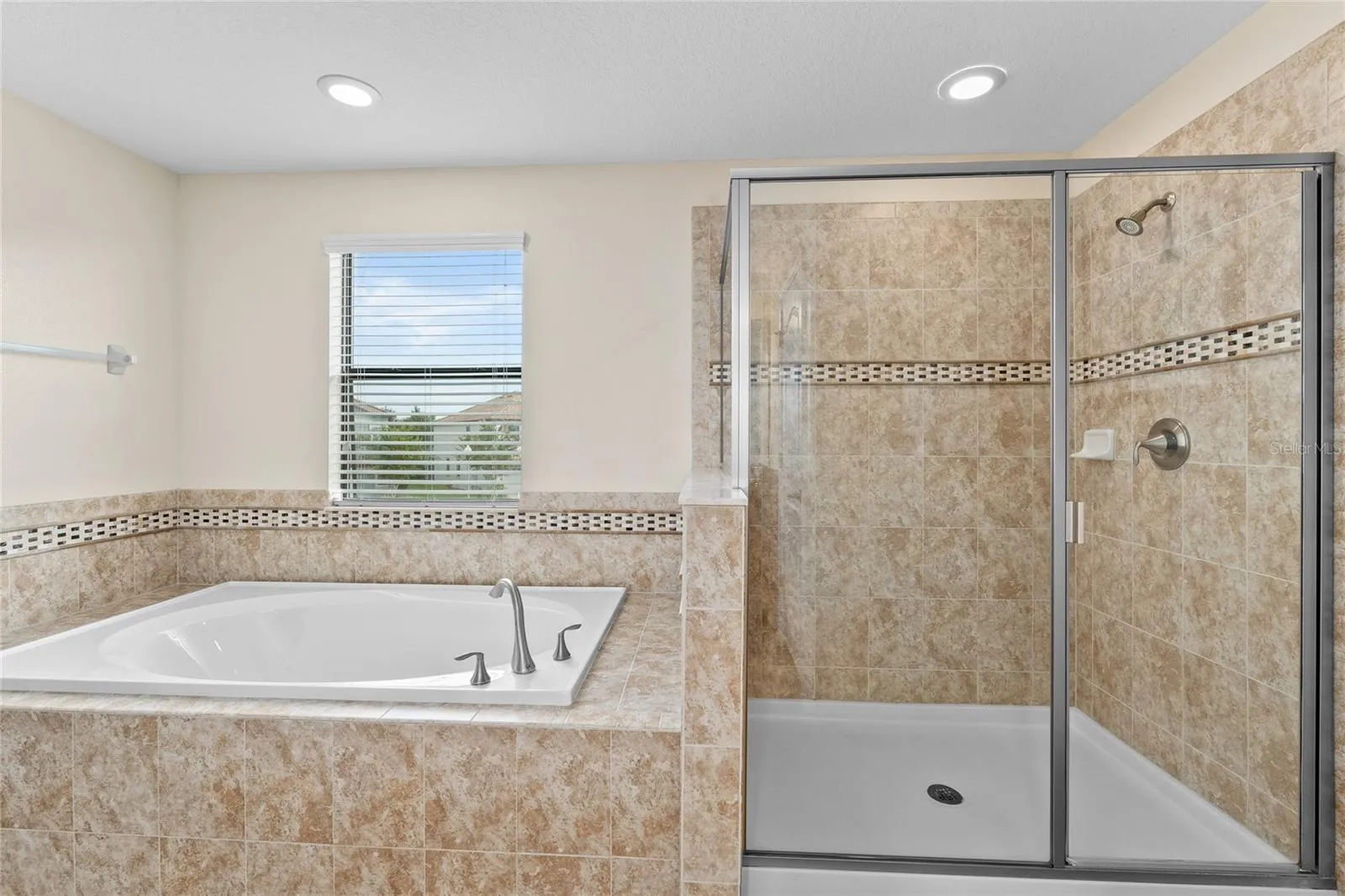 1401 Wexford Way, Davenport, Florida 33896, 6 Bedrooms Bedrooms, ,6 BathroomsBathrooms,Residential,For Sale,WEXFORD,U8208942