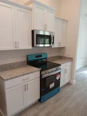 Bright kitchen!