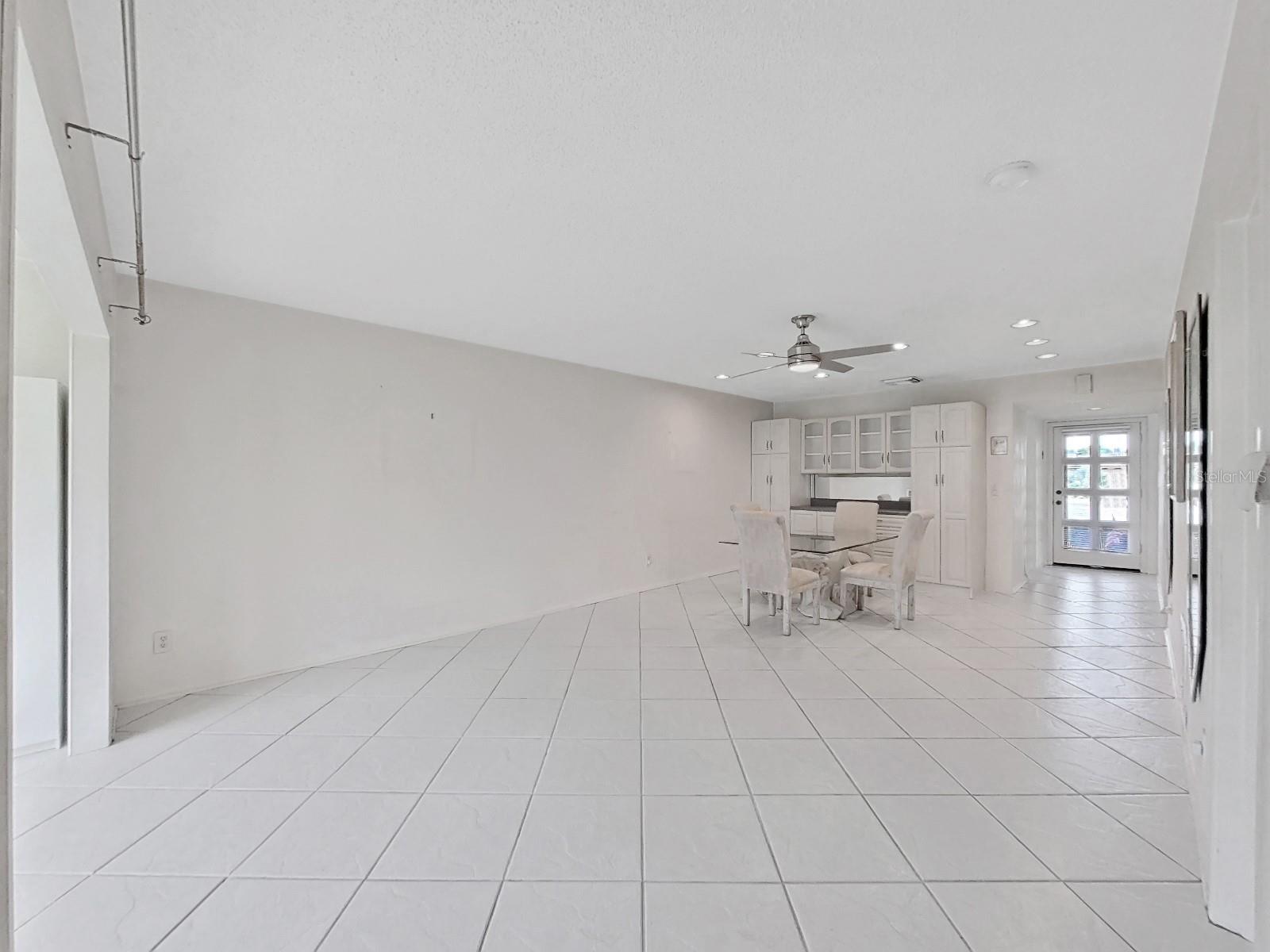 Dining room/Living Room