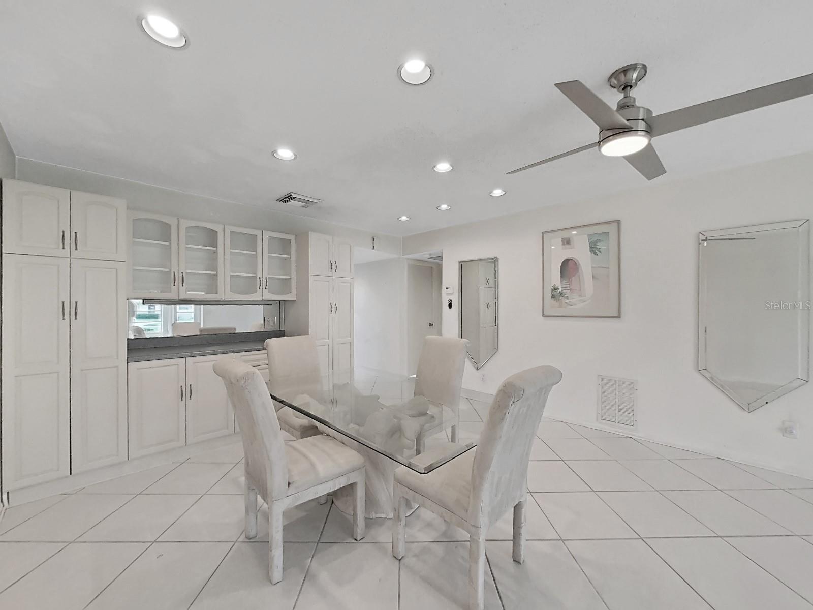 Dining Room/Living Room