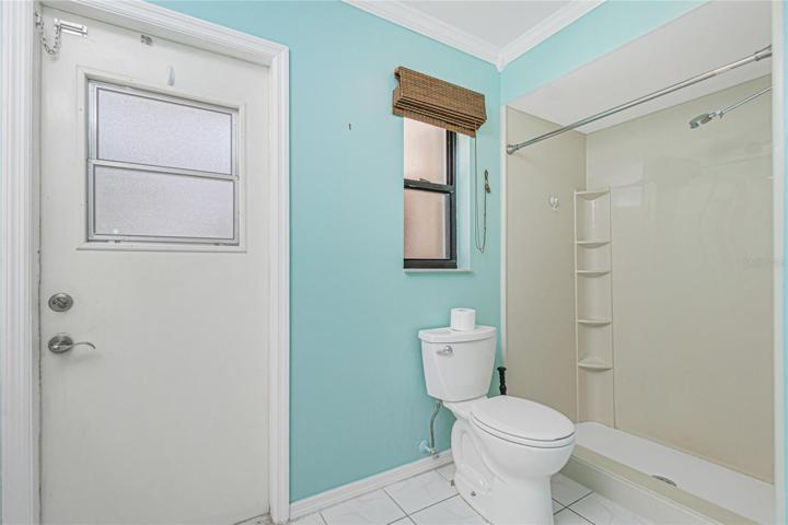 Bathroom w/ pool access