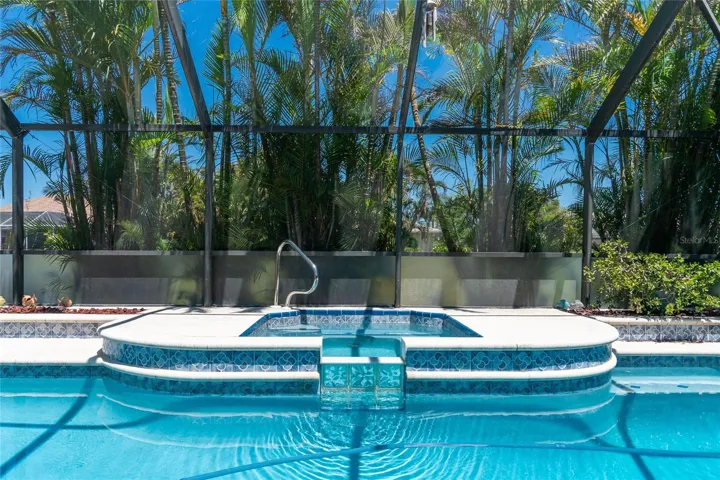 Saltwater pool/ spa
