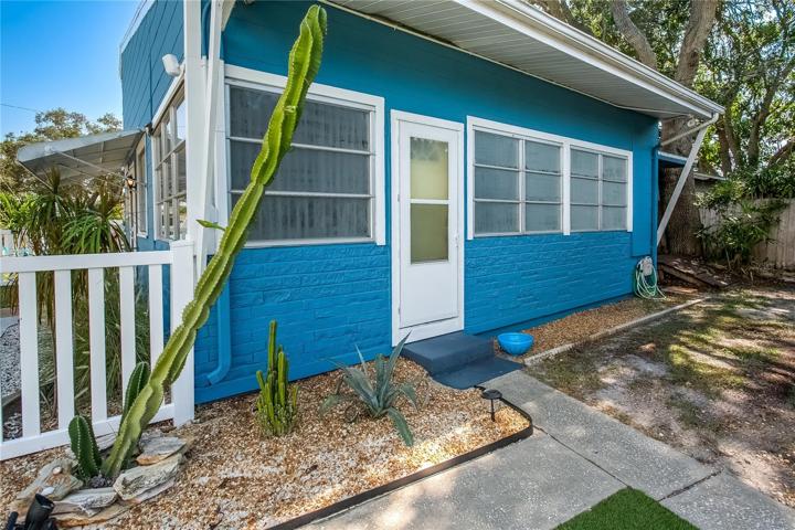 Unit 2 side entrance from shared yard