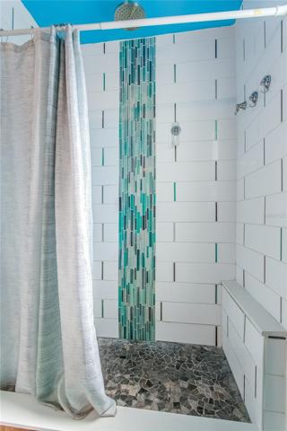 Walk-in shower main unit