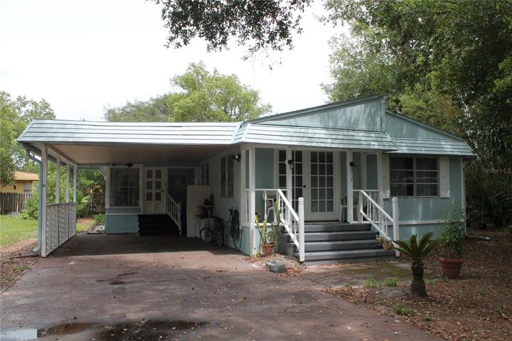 Exterior front on cul de sac
