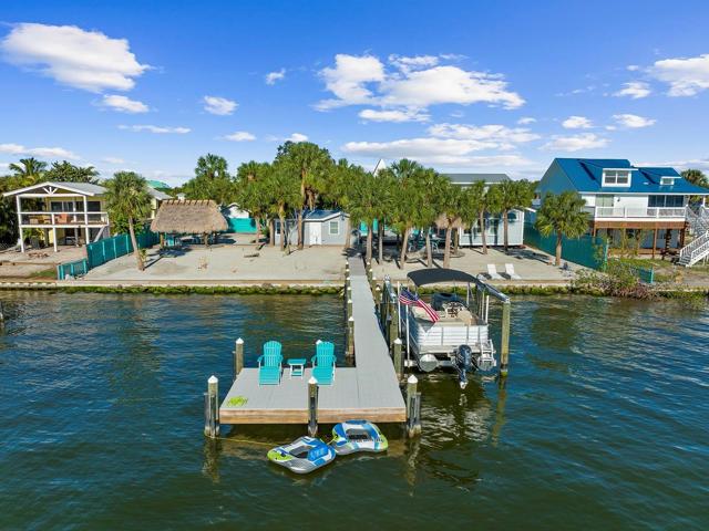 2018 21' SylbvanMarine Pontoon boat with less than 200 hours.