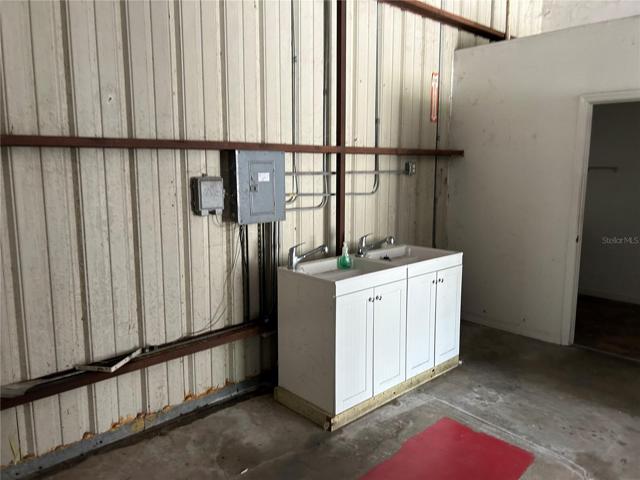 Unit L sink/counter