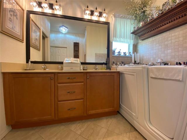 Double Sink Vanity in Master Bathroom