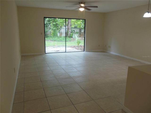 Living Room/Dining