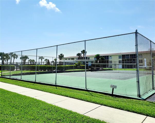 R/H Tennis Courts