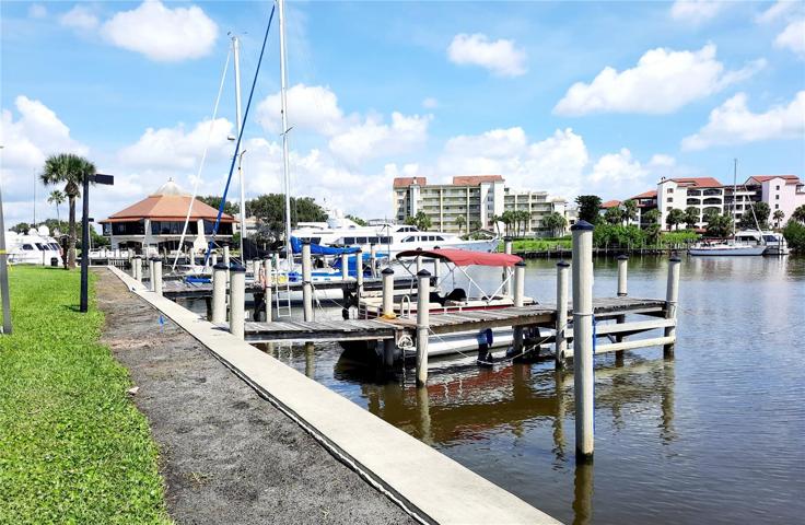 R/H Boat Docks