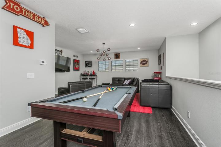 HUGE BONUS ROOM!