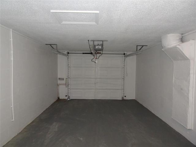 1 Car Garage