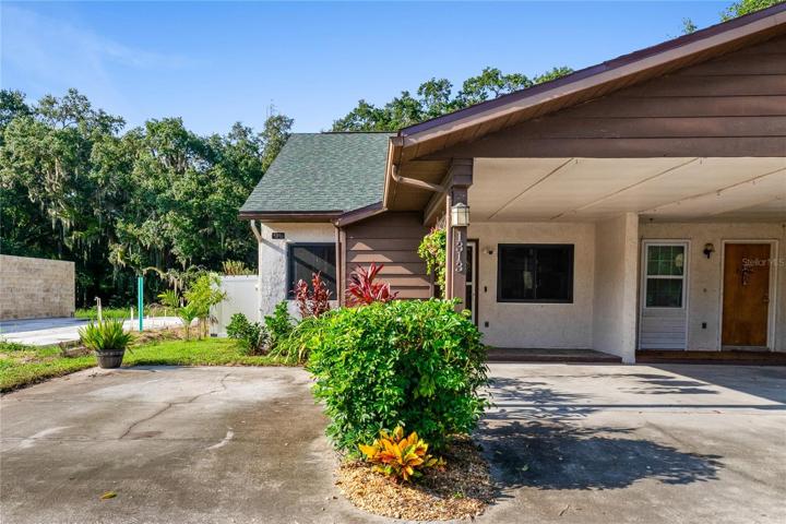 This charming 2-bedroom/2-bathroom 1/2 duplex is ideally located near downtown Leesburg, making it the perfect fit for first-time homeowners or savvy investors looking for a fantastic opportunity!