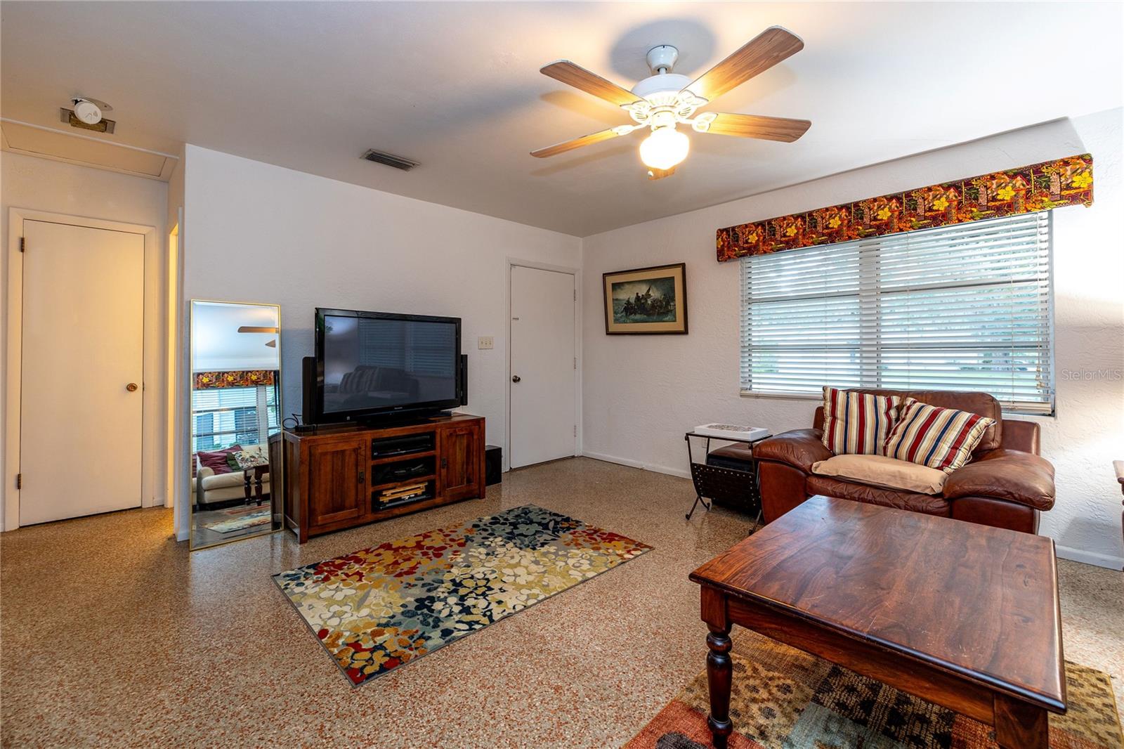 Side 2: Living Room