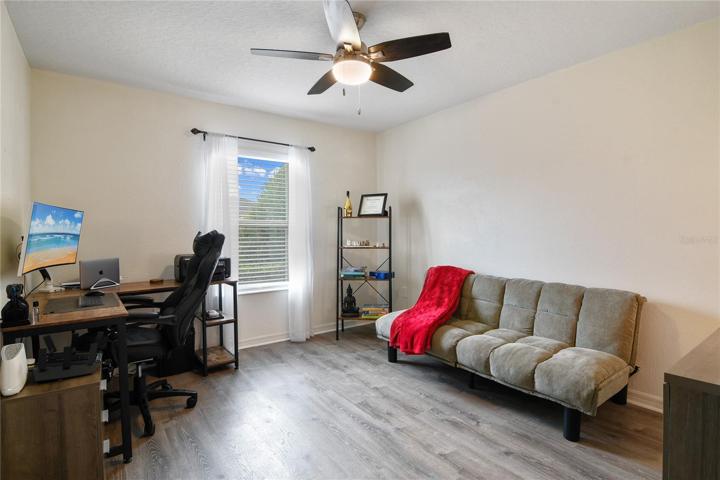 Office/bonus room 1st floor