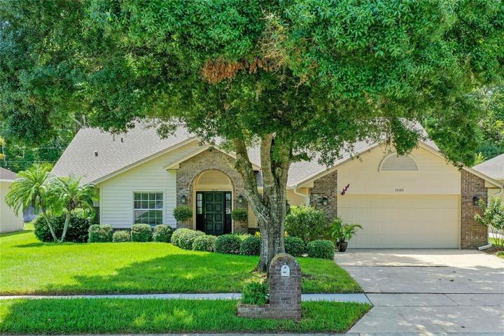 Front view of 1048 High Point Loop, Longwood, FL