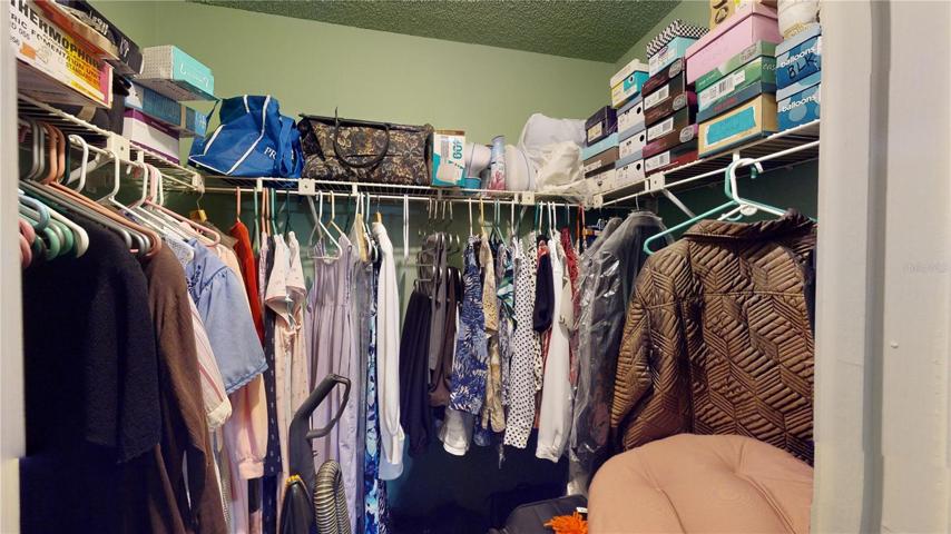 Master suite walk-in closet