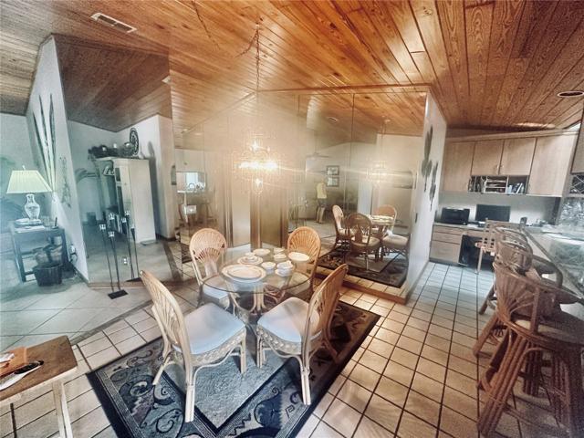 Kitchen/Dining Combo
