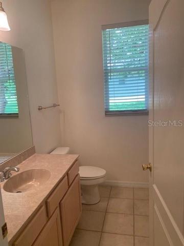 Full Bathroom off Bedrooms 3 & 4
