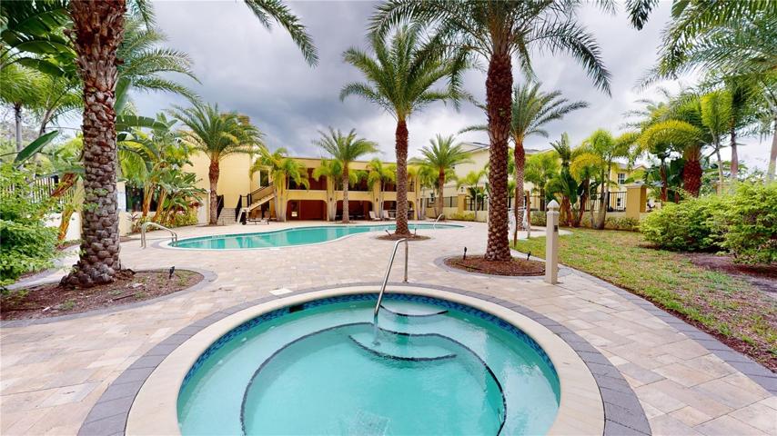 Community Pool & Spa