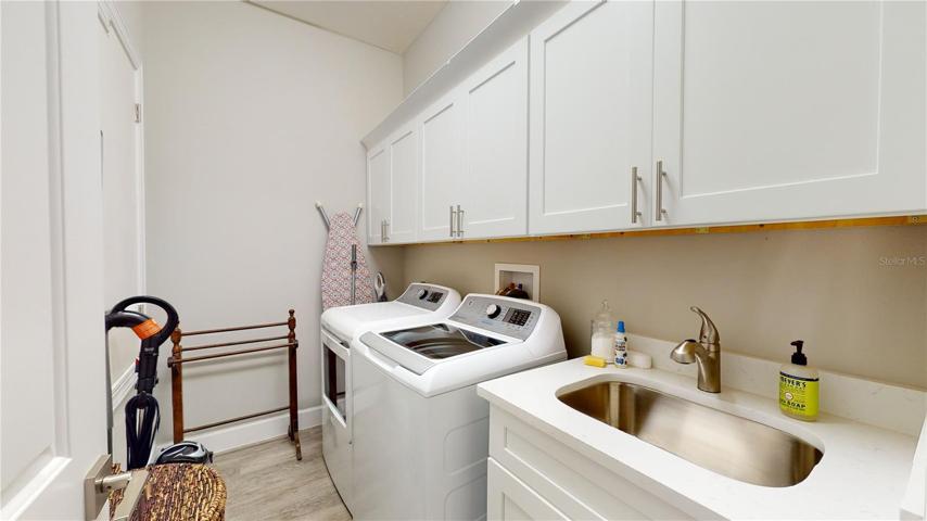 2nd floor laundry room