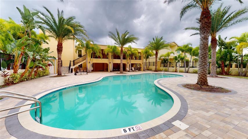 Community Pool & Spa