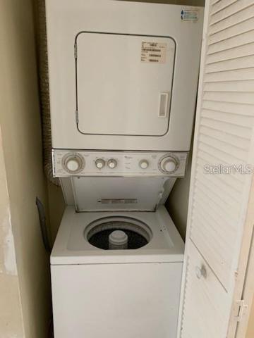 washer & dryer inside the unit