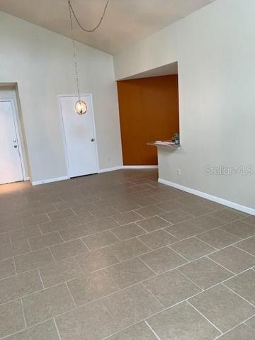 view of Livingroom onto kitchen
