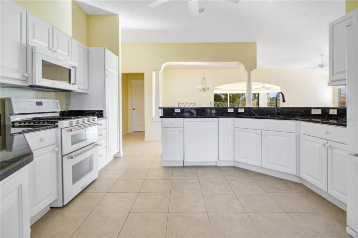 Kitchen 4