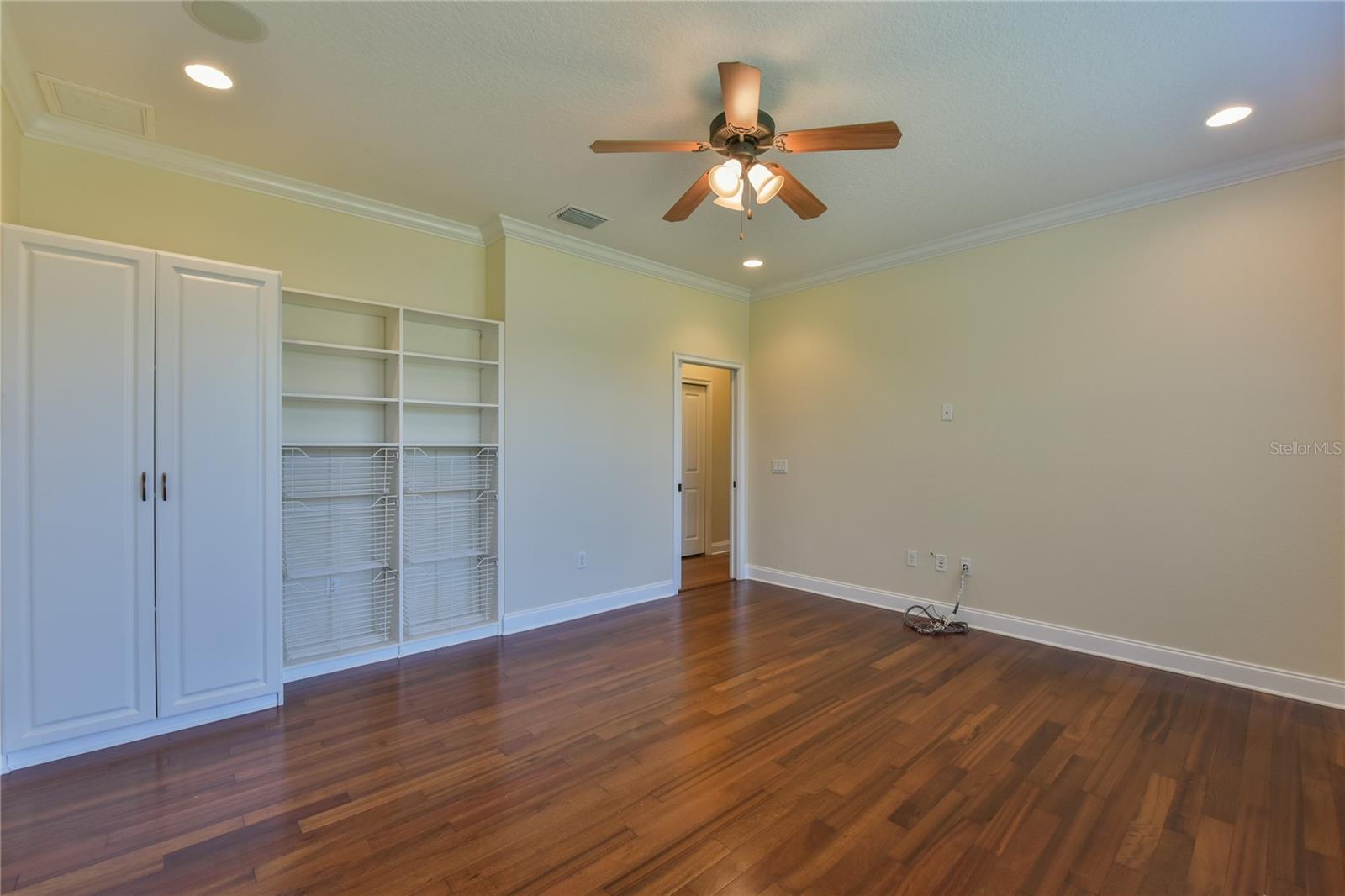 Flex room