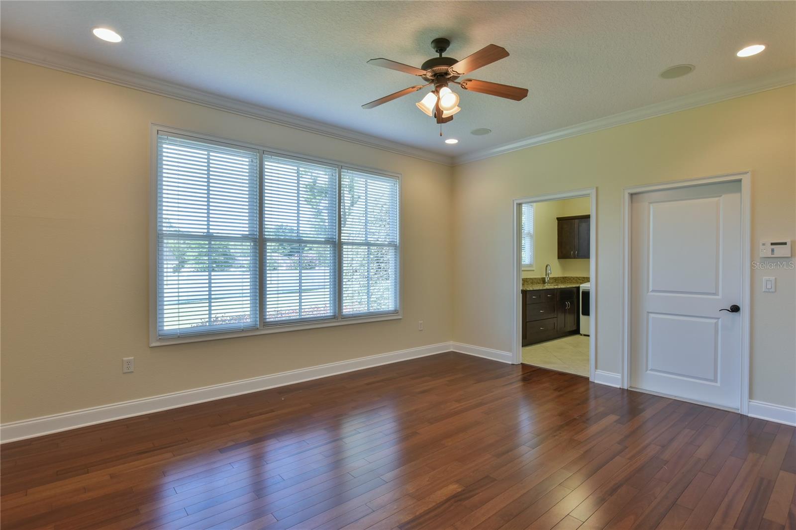 Flex room off of laundry room