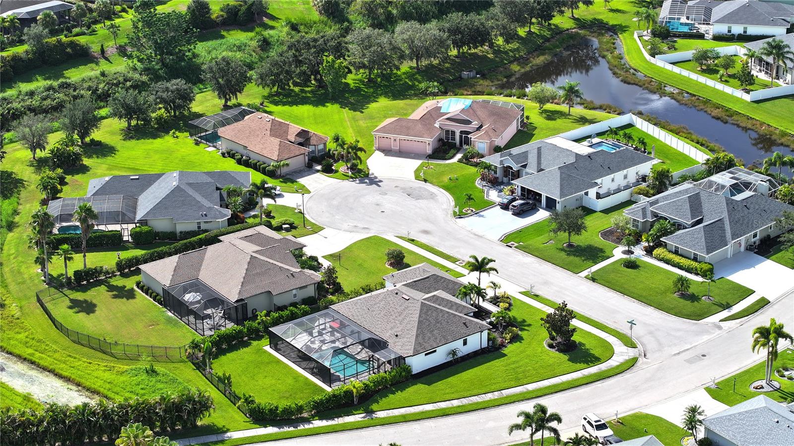 Private cul de sac with 7 homes.