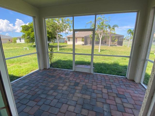 1828 NW 22nd Pl-Lanai