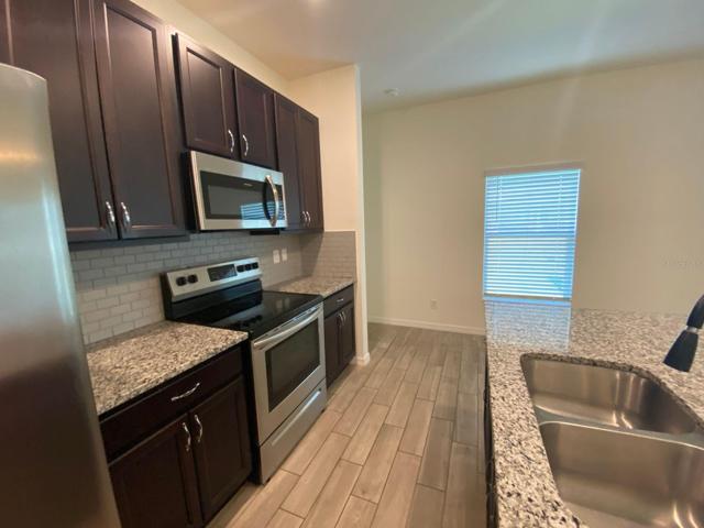 1828 NW 22nd Pl-Kitchen
