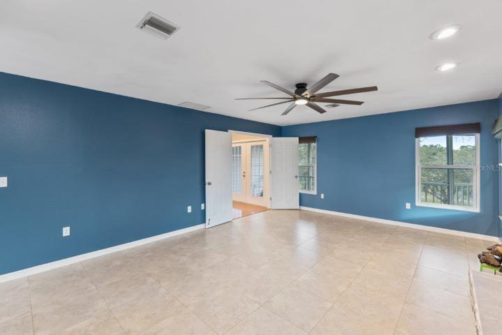 Massive Owners Suite featuring 16